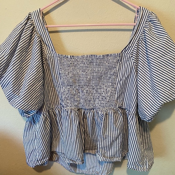 Women’s Plus Sz2X Puffed Sleeve Striped Top - Picture 3 of 3